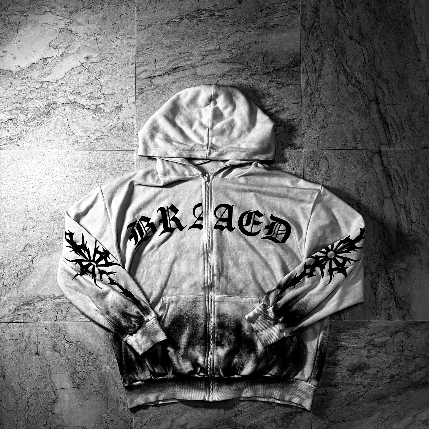 "BREACHED VOID" Gothic-Graphic Spray Fade Zip Hoodie